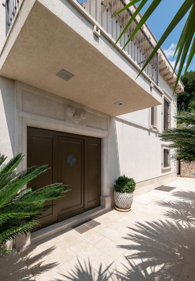 Vila Exclusive Marnano - Center *